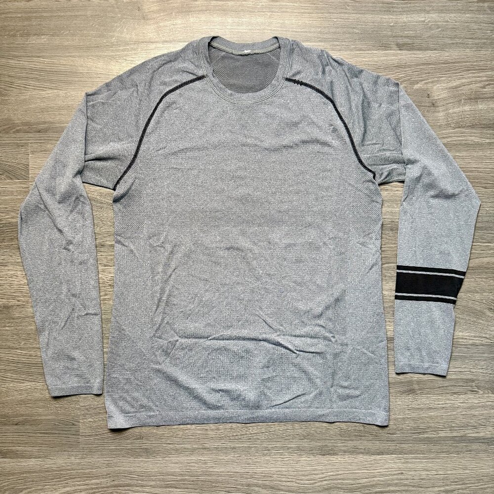 Lululemon Men's Metal Vent Tech Long Sleeve - Grey/Black